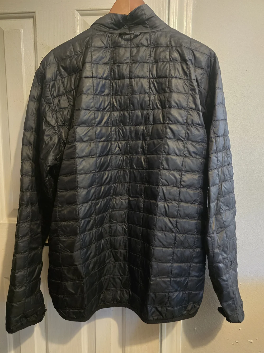 The North Face Men’s Black Quilted Jacket...VERY THIN JACKET